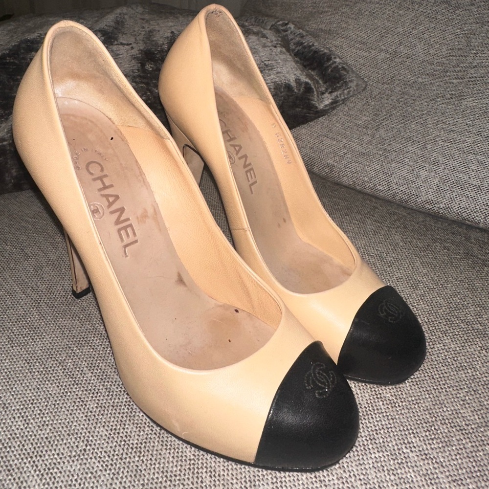 Chanel classic heels